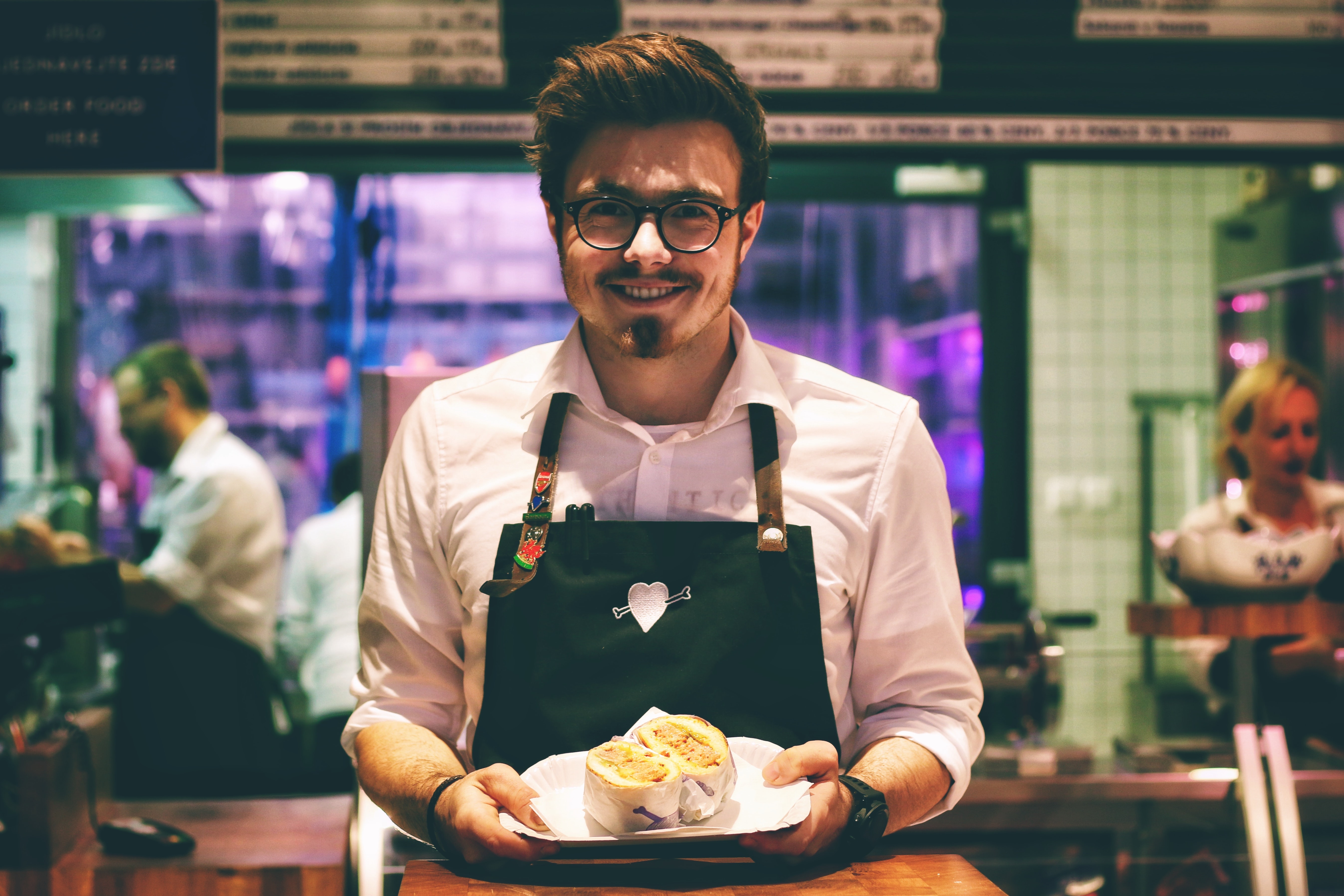Benefits of A Waiter Paging System 